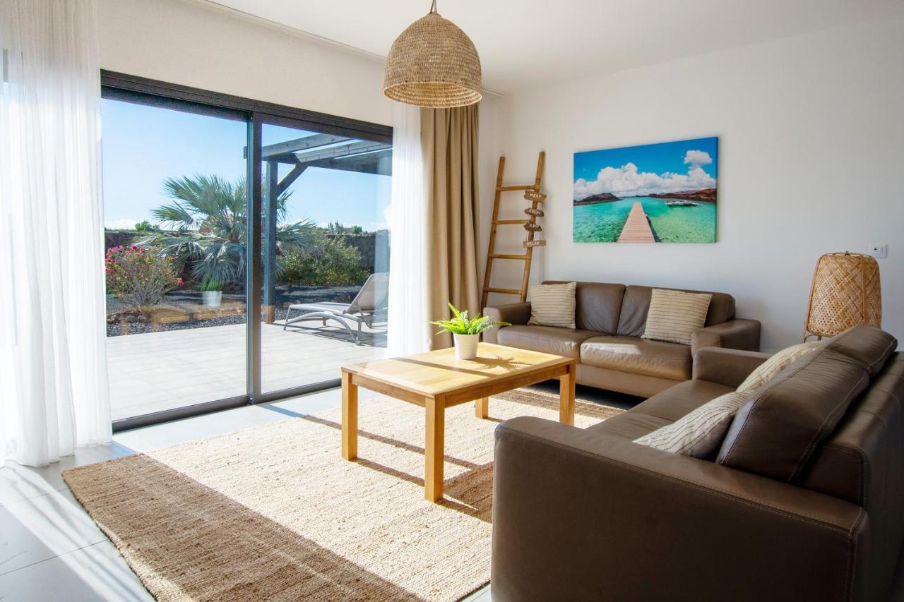 Heated & Shared Pool Villa Matriana 36A, North Shore Villas Лахарес Экстерьер фото